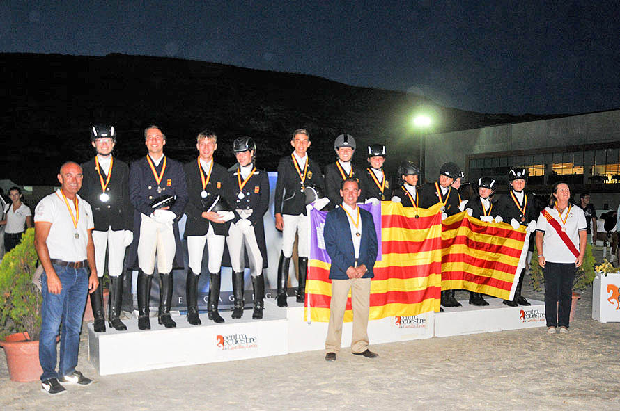 Proclamación de las medallas por equipos del Campeonato de España de Menores 2014